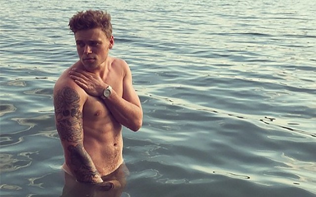 Troll Asks Gus Kenworthy If He’s The ‘Man or Woman’ in Relationships