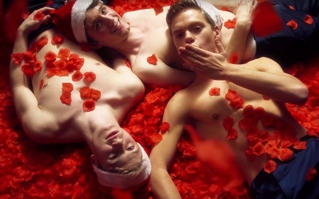 Oxford All-Male A Cappella Group Sleighs With ‘Santa Baby’