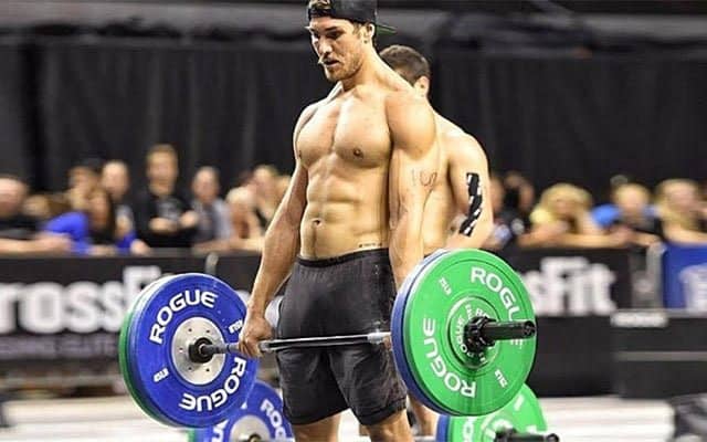 Hot CrossFit Guy Dances to ‘Single Ladies’