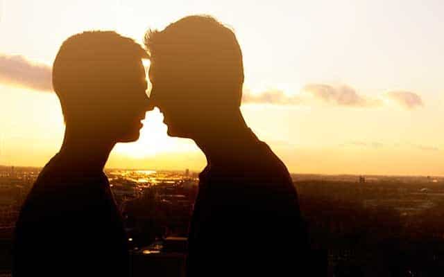 9 Scientifically Proven Dating Tips for Gay Men