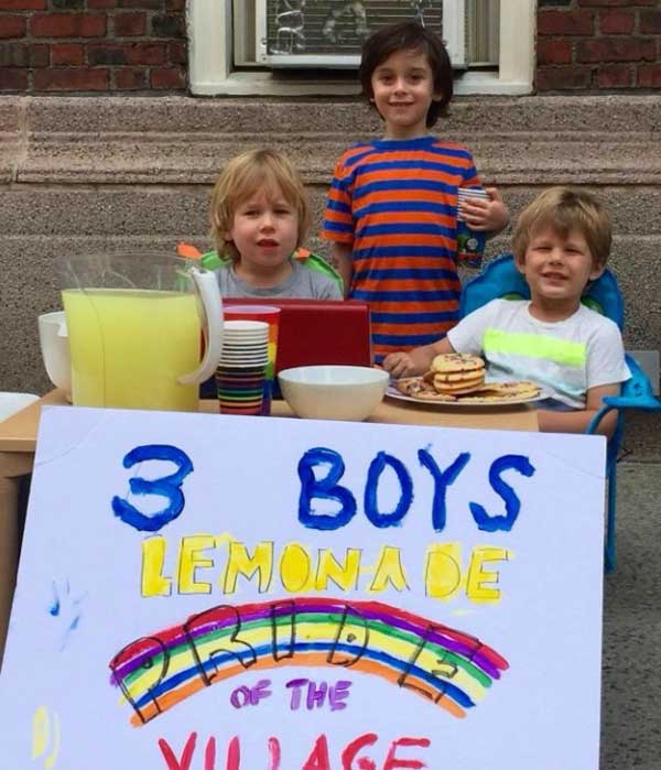 boys-sell-lemonade-orlando-victims-2