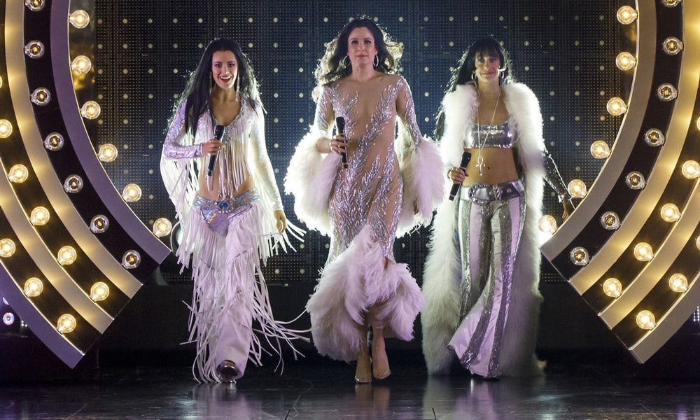 'Cher Show' Debuts in Chicago for Pre-Broadway Run