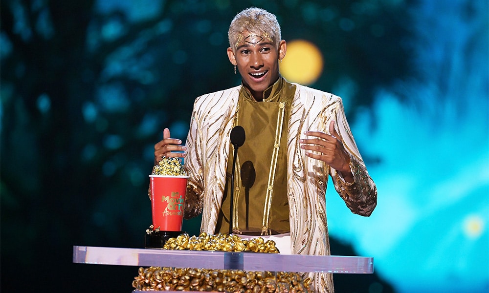 Actor Keiynan Lonsdale accepts the Best Kiss award for 'Love, Simon'