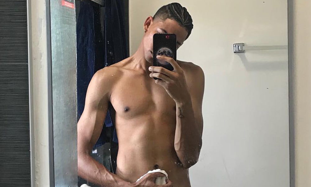 Keiynan Lonsdale Promotes Body Positivity With Revealing Selfie