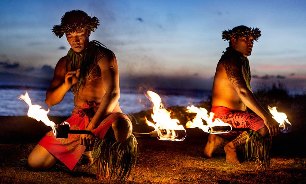 Hawaiian men dancing