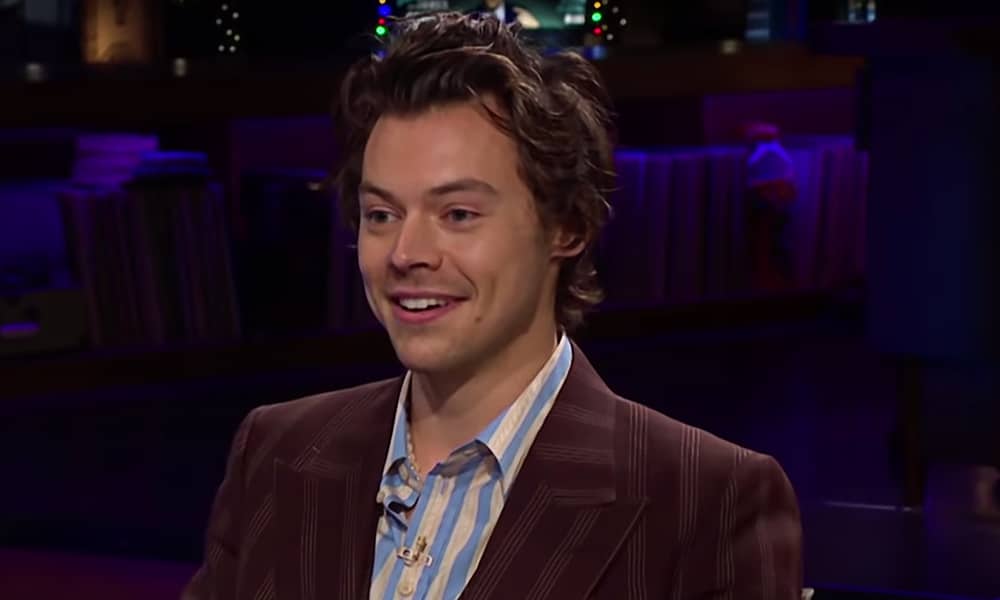 Harry Styles Swallows for Kendall Jenner on 'The Late Late Show'