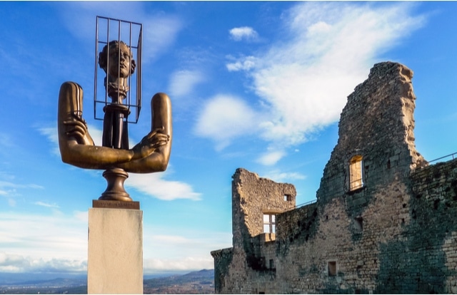 marquis de sade sculpture next to the Chateau de Lacoste