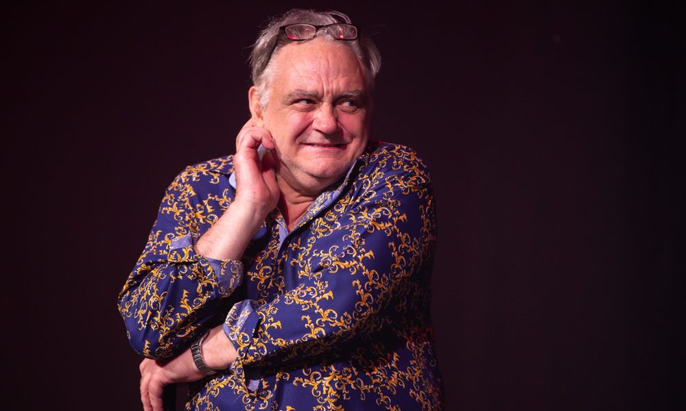 Comedian and Actor Tony Slattery Dies at 65 After Heart Attack