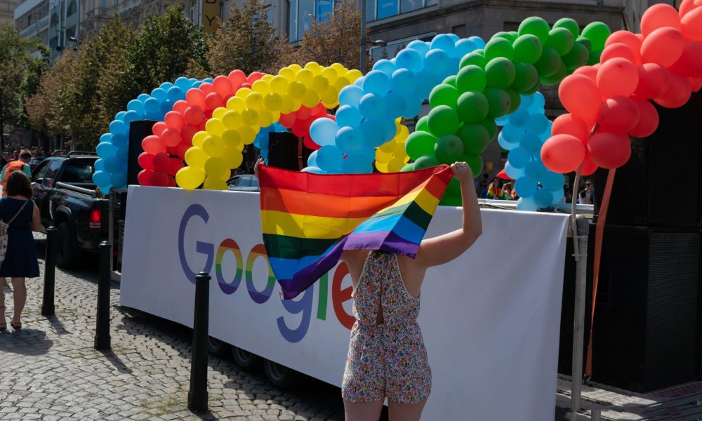 Google Scraps Diversity Hiring Targets and Reviews DEI Programs Amid Growing Backlash