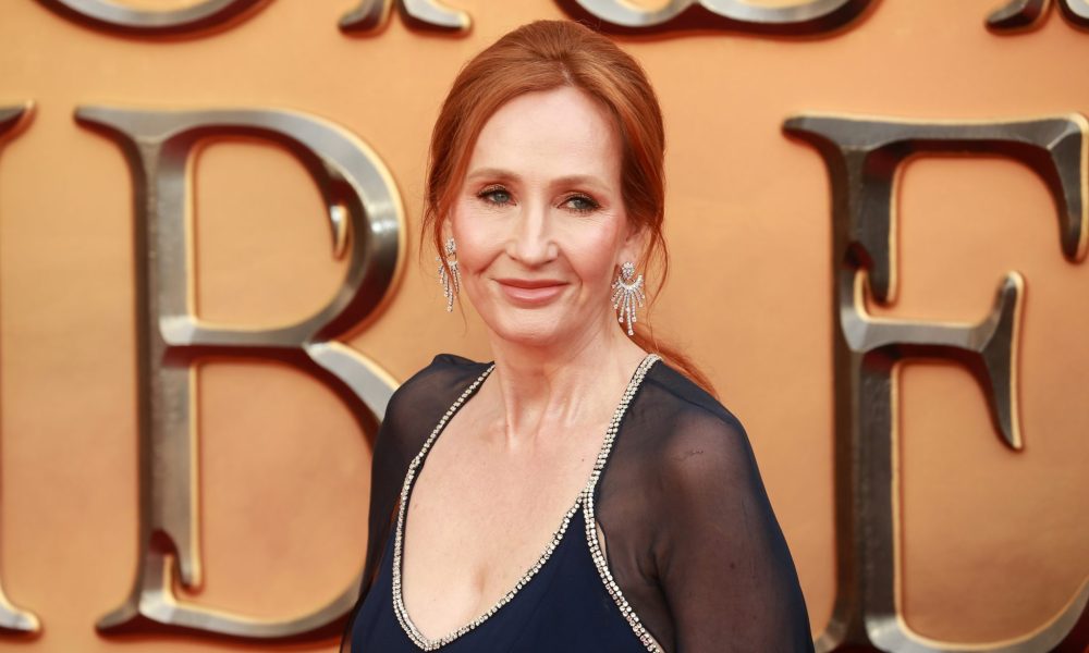 Here Are Some Best Reactions to When The Internet Piled on J.K. Rowling After She Criticizing Asexuality