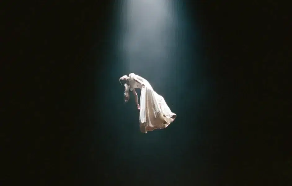 Ariana Grande Finally Drops ‘Brighter Days Ahead’ The Deluxe Version of ‘Eternal Sunshine’