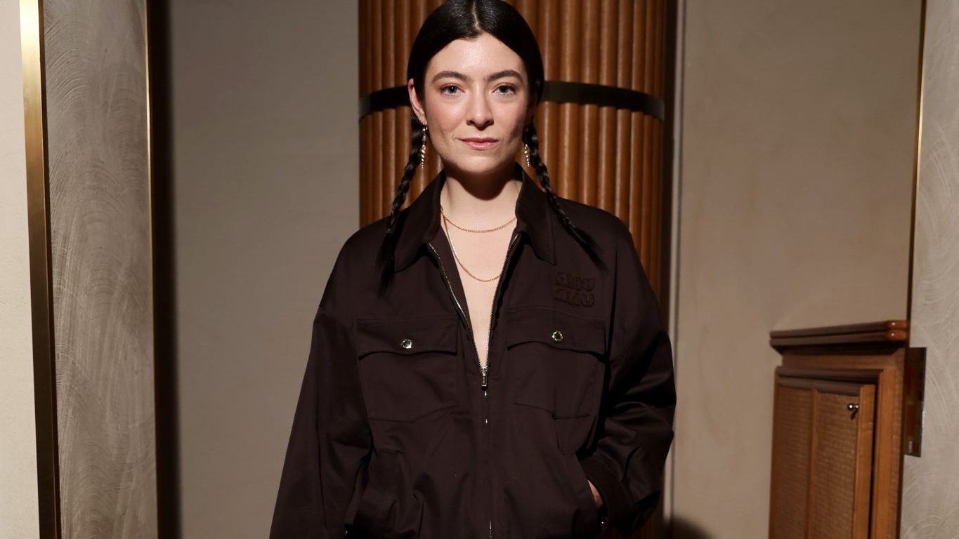 Miu Miu : Dinner And After Show - Paris Fashion Week - Womenswear Fall/Winter 2024-2025 Lorde’s upcoming album 'Virgin,' releasing June 27, 2025, explores themes of femininity, masculinity, identity, and self-discovery through raw lyrics, personal storytelling, and the introspective lead single 'What Was That.'