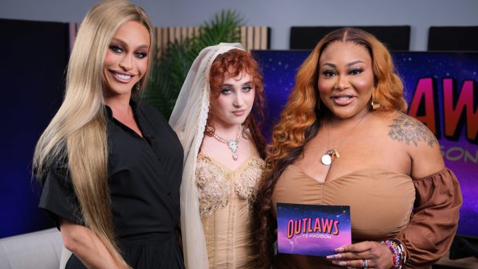 chappell-roan-sasha-colby-outlaws Chappell Roan gets candid about public scrutiny, setting boundaries, and why she’s labeled a 'villain' for standing up for herself in pop—revealing she was treated better at a donut shop than by the media. Photo: iHeartMedia