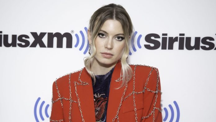 Celebrities Visit SiriusXM - December 8, 2022 Anabel Englund visits SiriusXM Studios on December 08, 2022 in New York City.