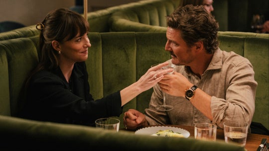 materPedro Pascal and Dakota Johnson's viral Vogue interview has fans spiraling over his “big spoon” moment.ialists-review-1749441343530 Pedro Pascal and Dakota Johnson's viral Vogue interview has fans spiraling over his “big spoon” moment.
