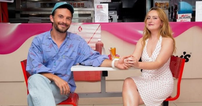 Jonathan Bailey joins Chicken Shop Date to talk romance, 'Jurassic World,' and his internet-famous glasses.