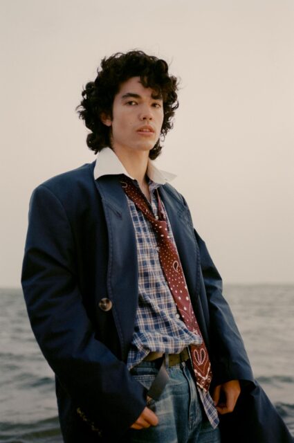 Conan Gray launches Vevo’s new “Artist Portrait” franchise with a stripped-down performance of “Actor” filmed in Fire Island, giving fans an intimate look at his creative world.