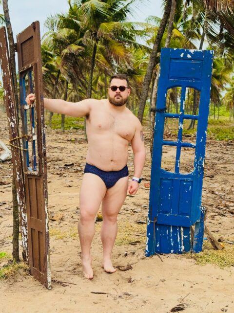 Arthur Mayolo Shirtless