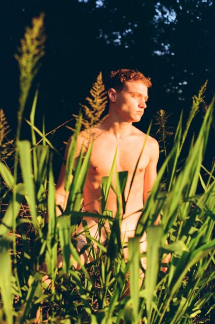 Matu Buiatti’s “La Isla” transforms nude photography into a study of trust, time, and human connection across Argentina.