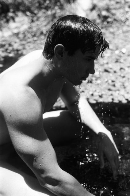 Matu Buiatti’s “La Isla” transforms nude photography into a study of trust, time, and human connection across Argentina.